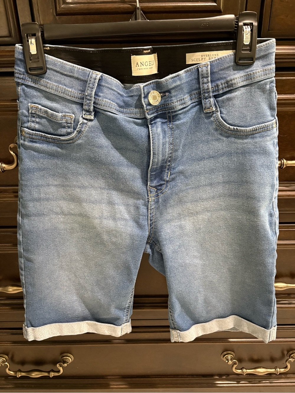 Angels Medium Blue Denim Rolled-Hem Stretch Women’s Shorts - Sz 4